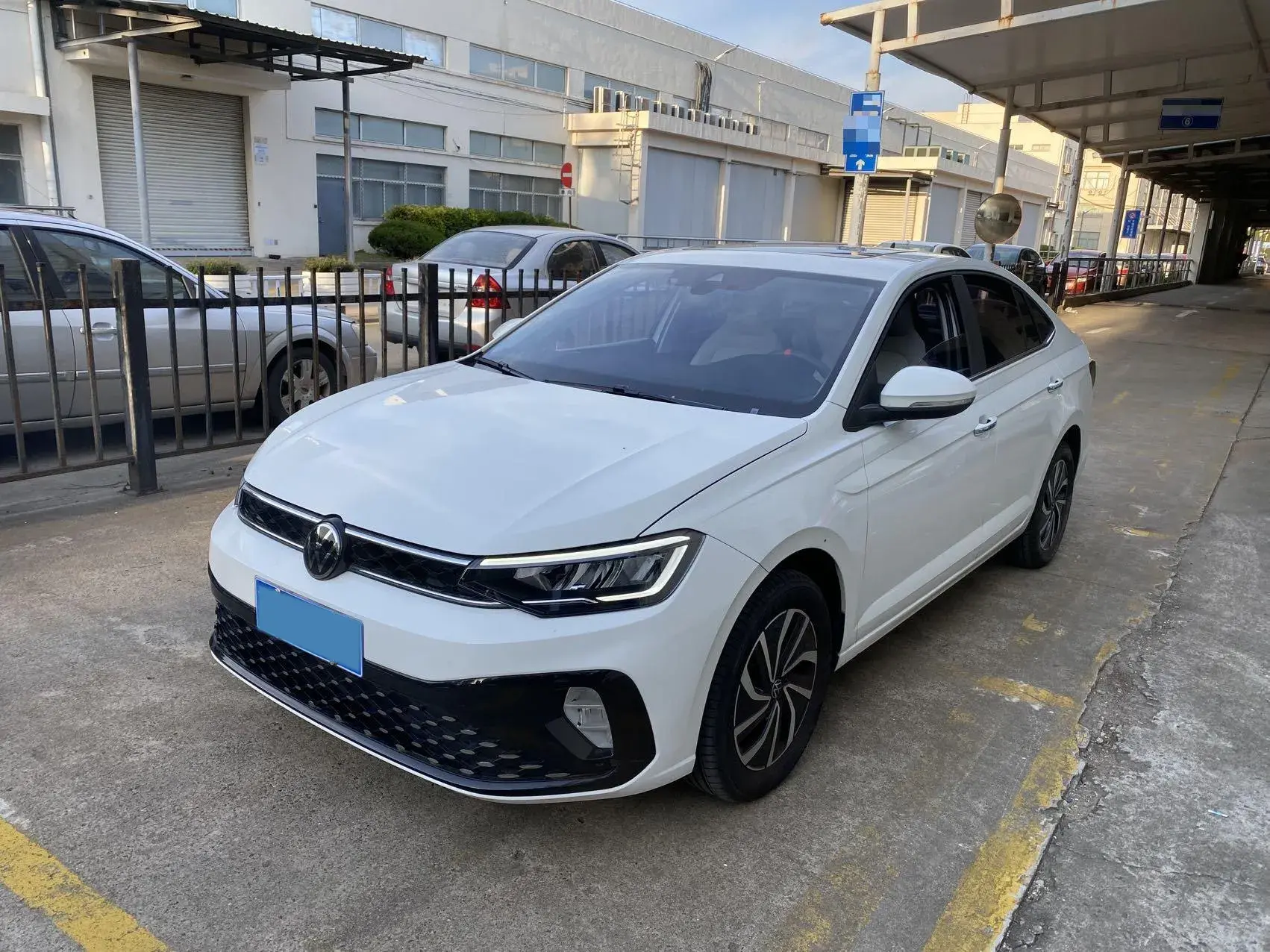 2023 VOLKSWAGEN LAVIDA view 1