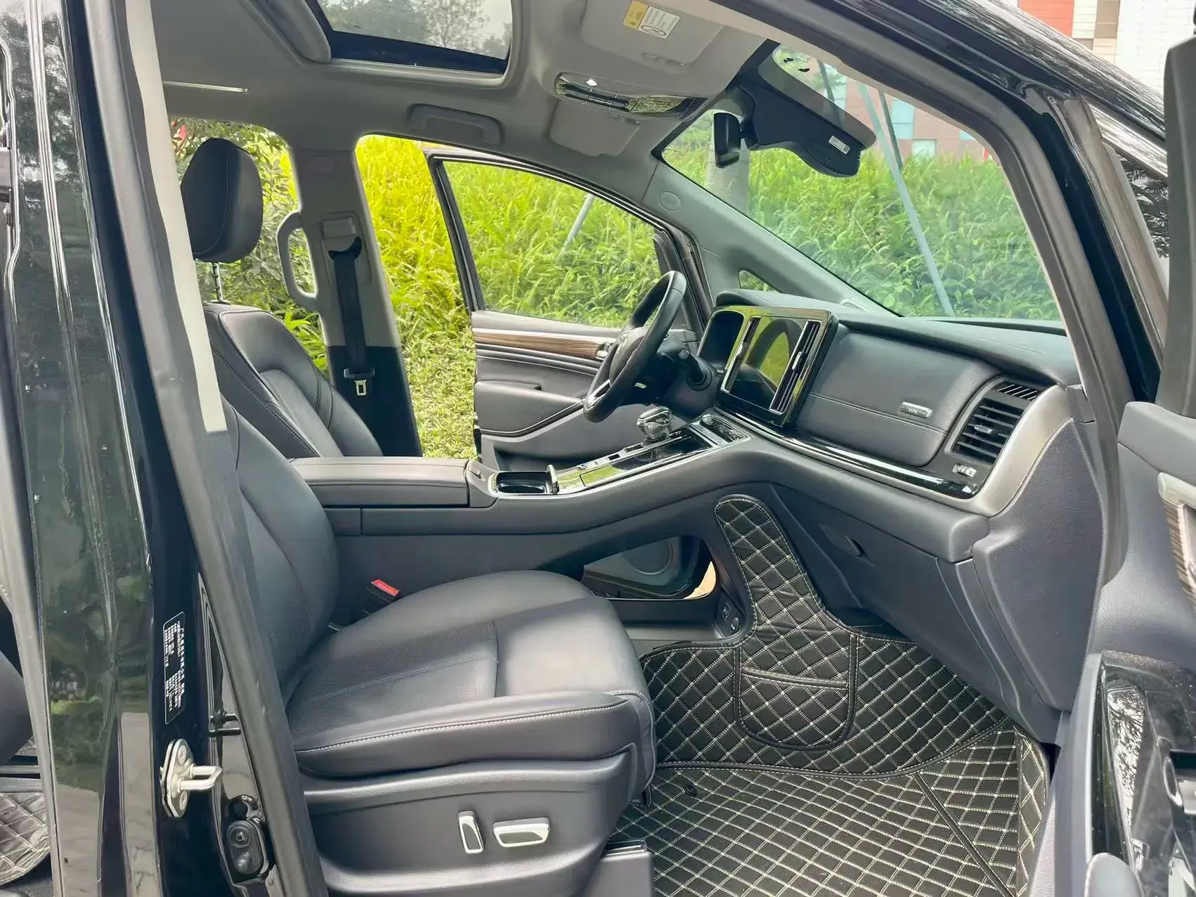 2021 GAC TRUMPCHI thumbnail 4