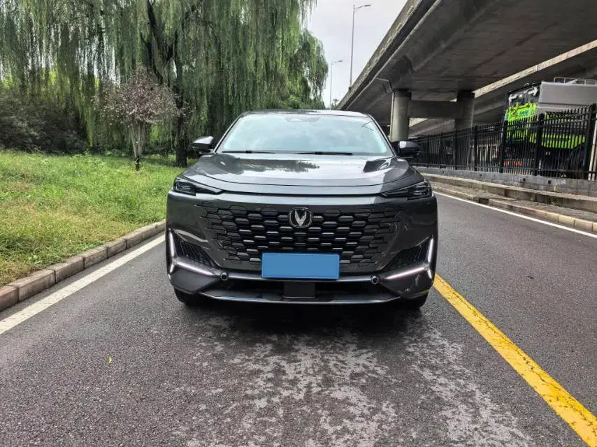 2024 CHANGAN UNI-K thumbnail 2