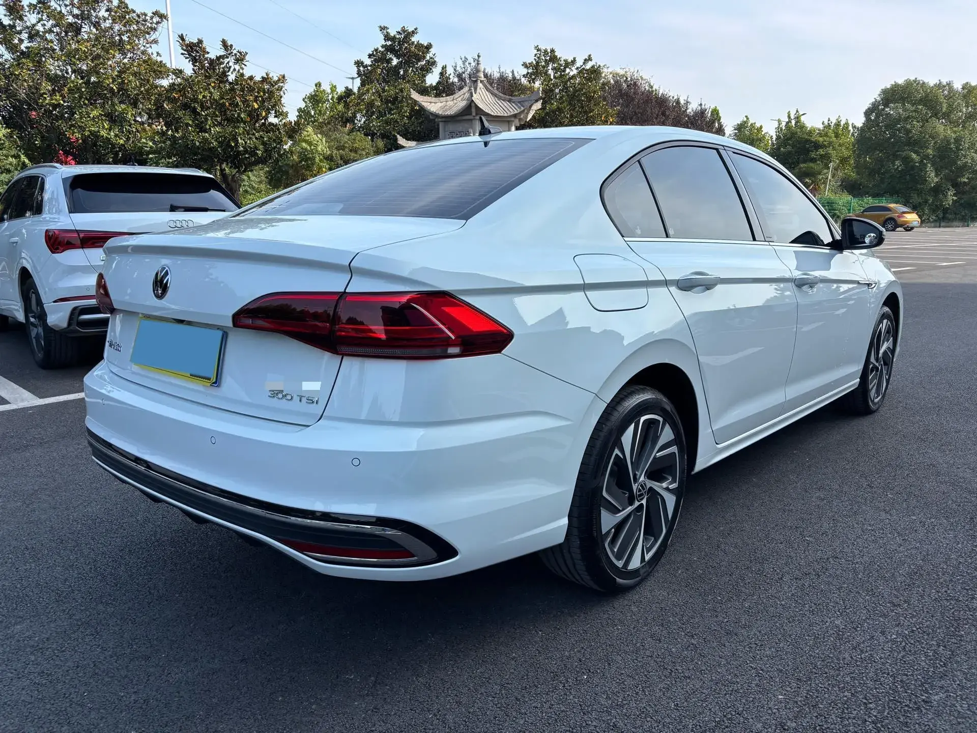 2023 VOLKSWAGEN BORA thumbnail 4