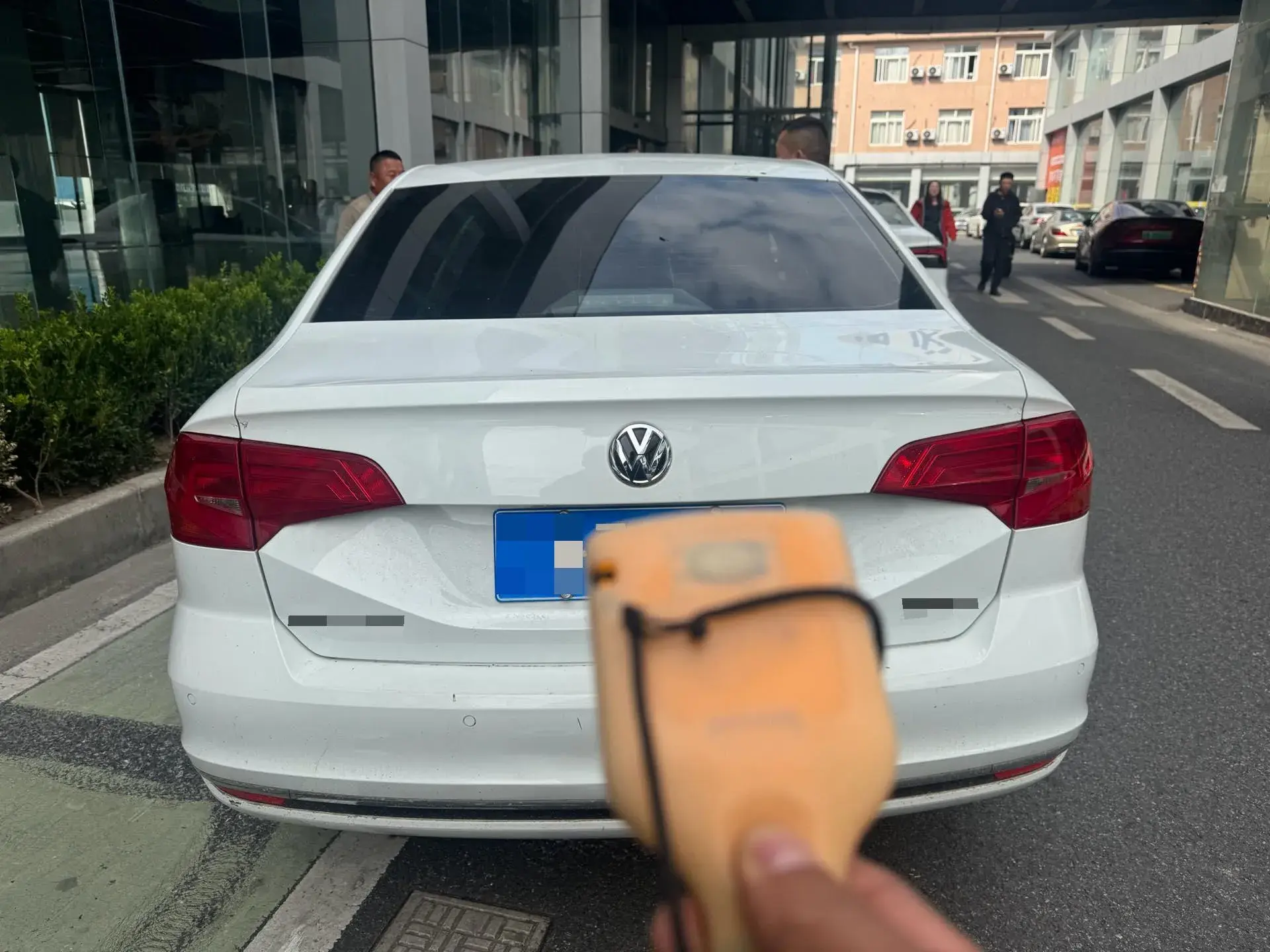 2018 VOLKSWAGEN BORA thumbnail 3