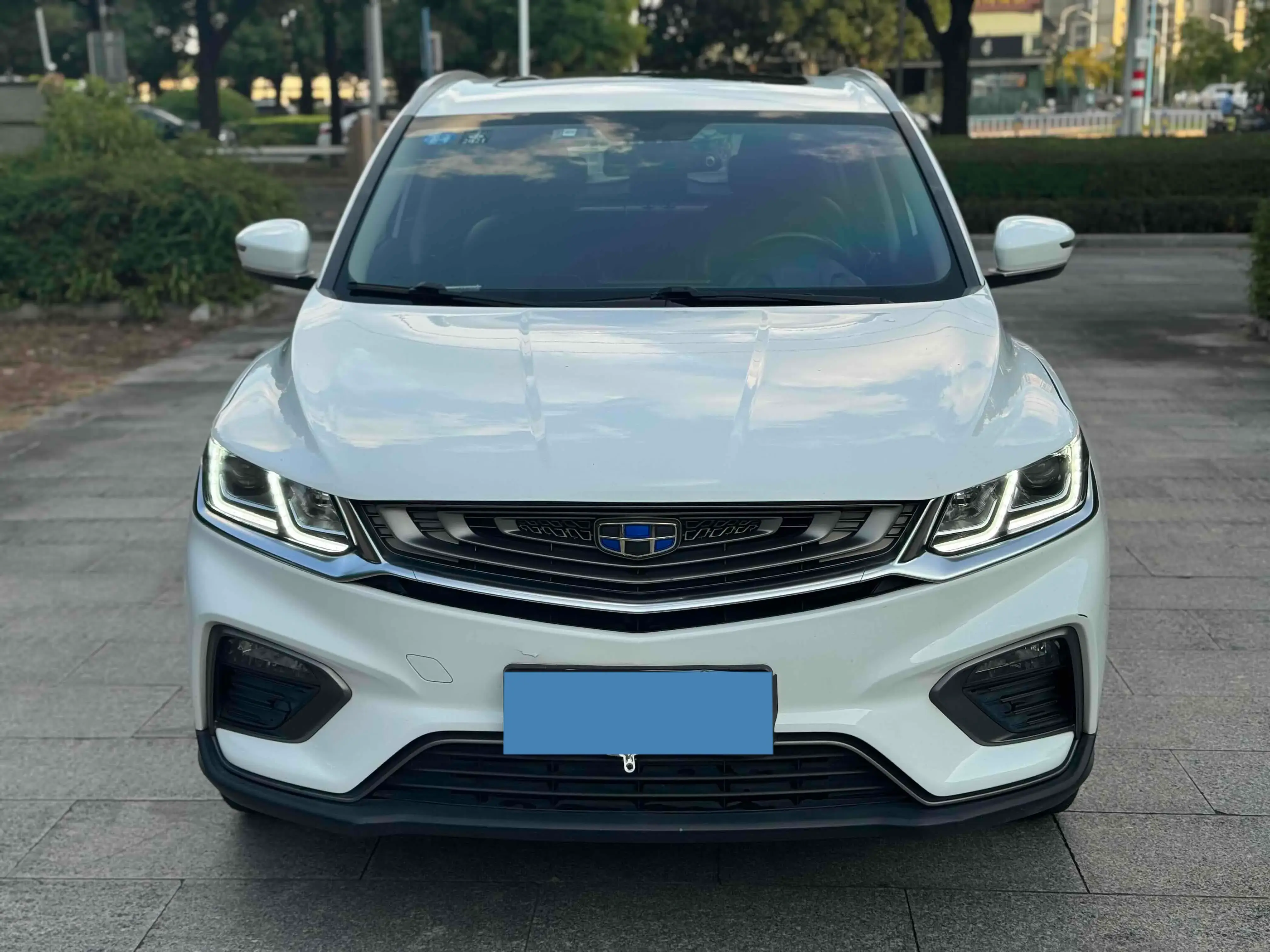 2019 GEELY COOLRAY thumbnail 2