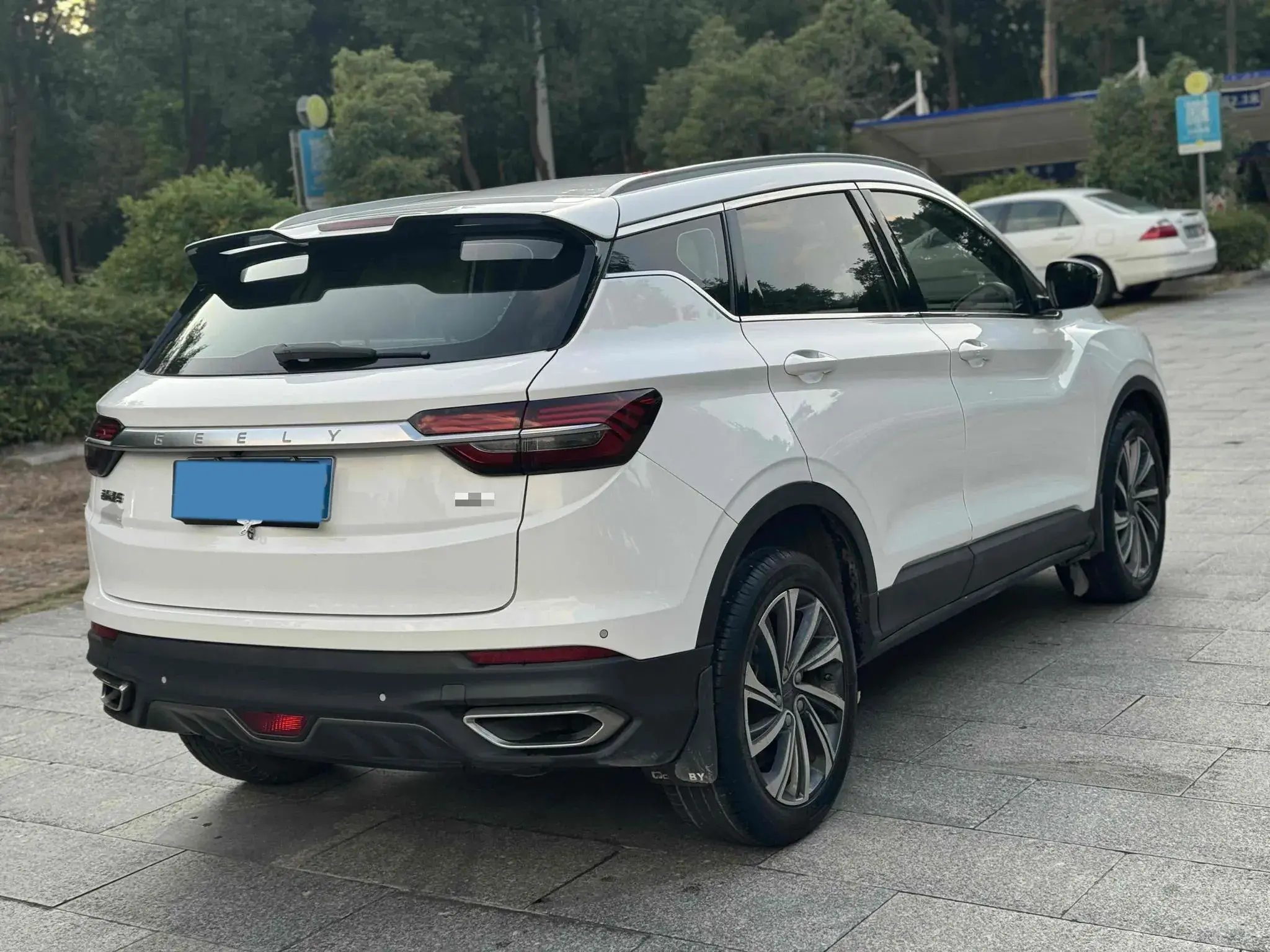 2019 GEELY COOLRAY thumbnail 4