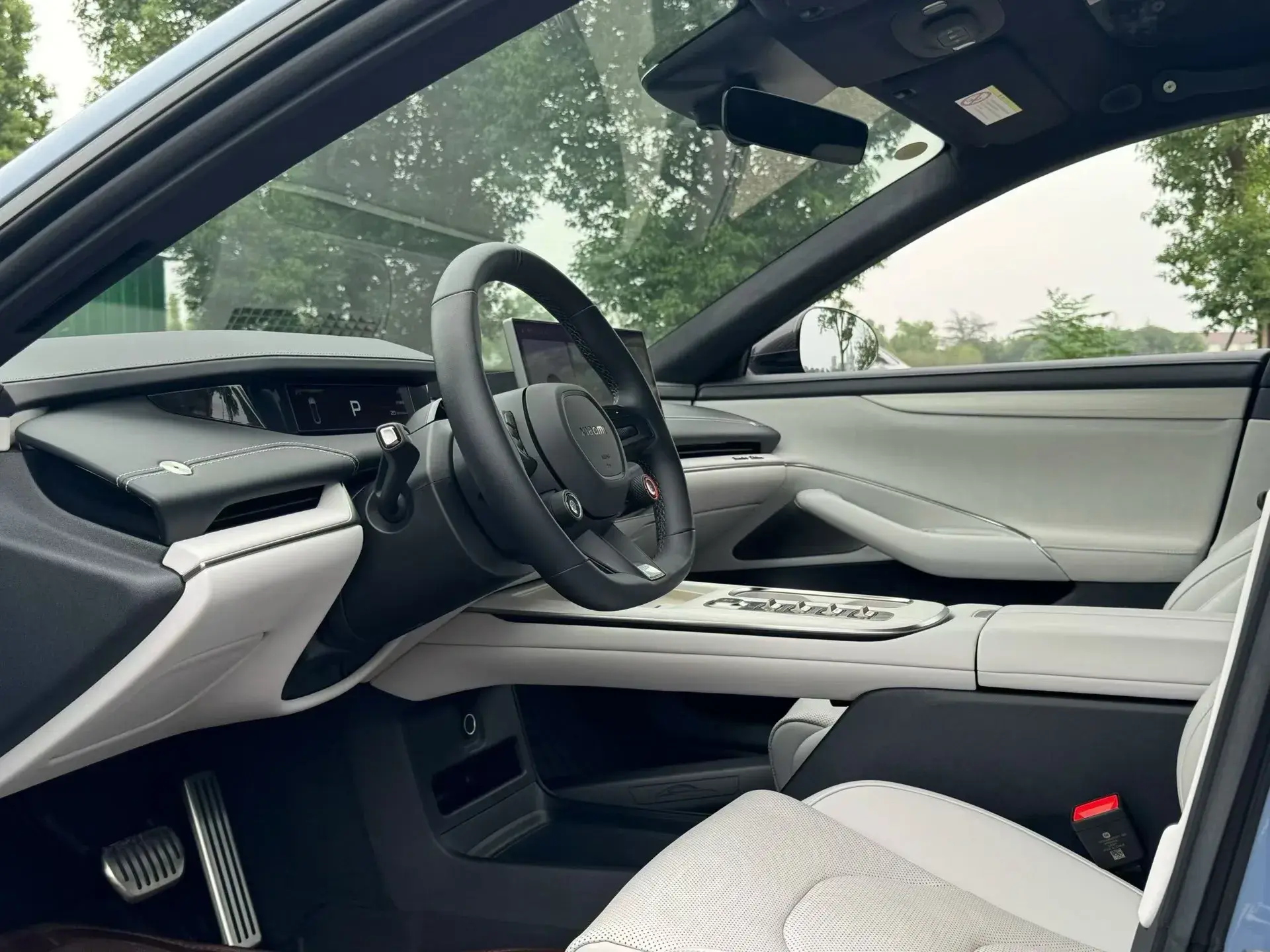 2024 MI SU7 thumbnail 2