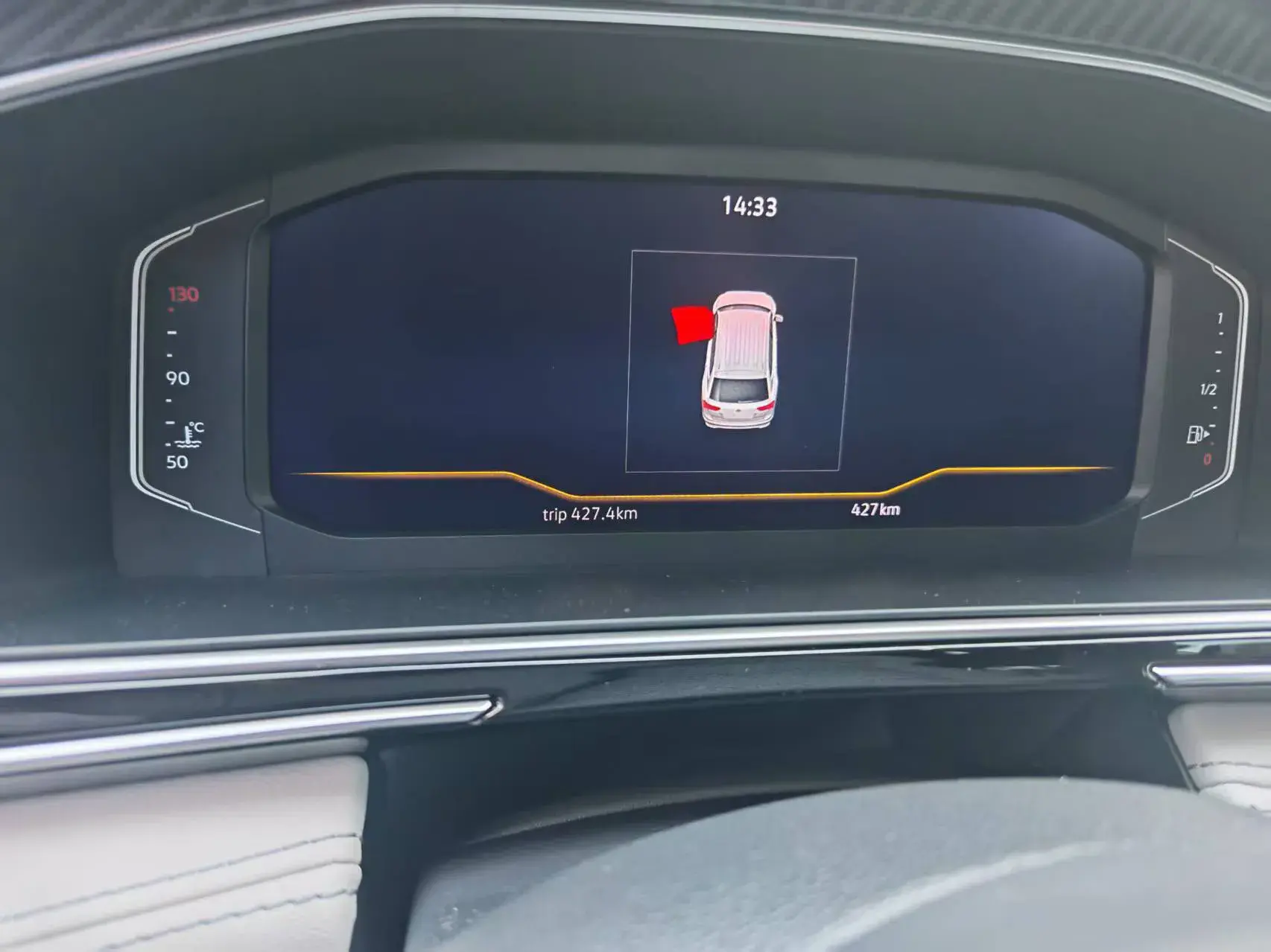 2024 VOLKSWAGEN TIGUAN thumbnail 4