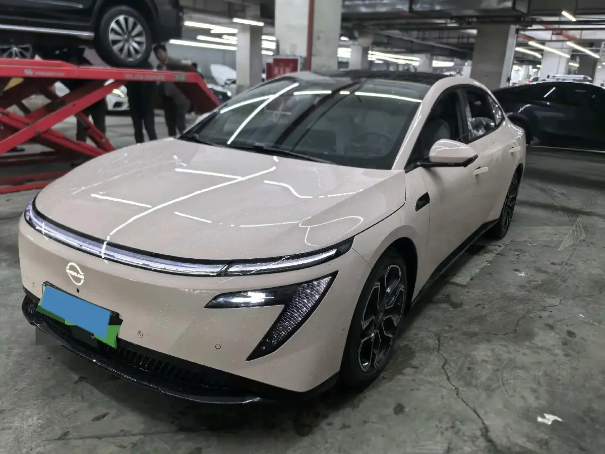 2025 Nissan N7 BEV 73KWH