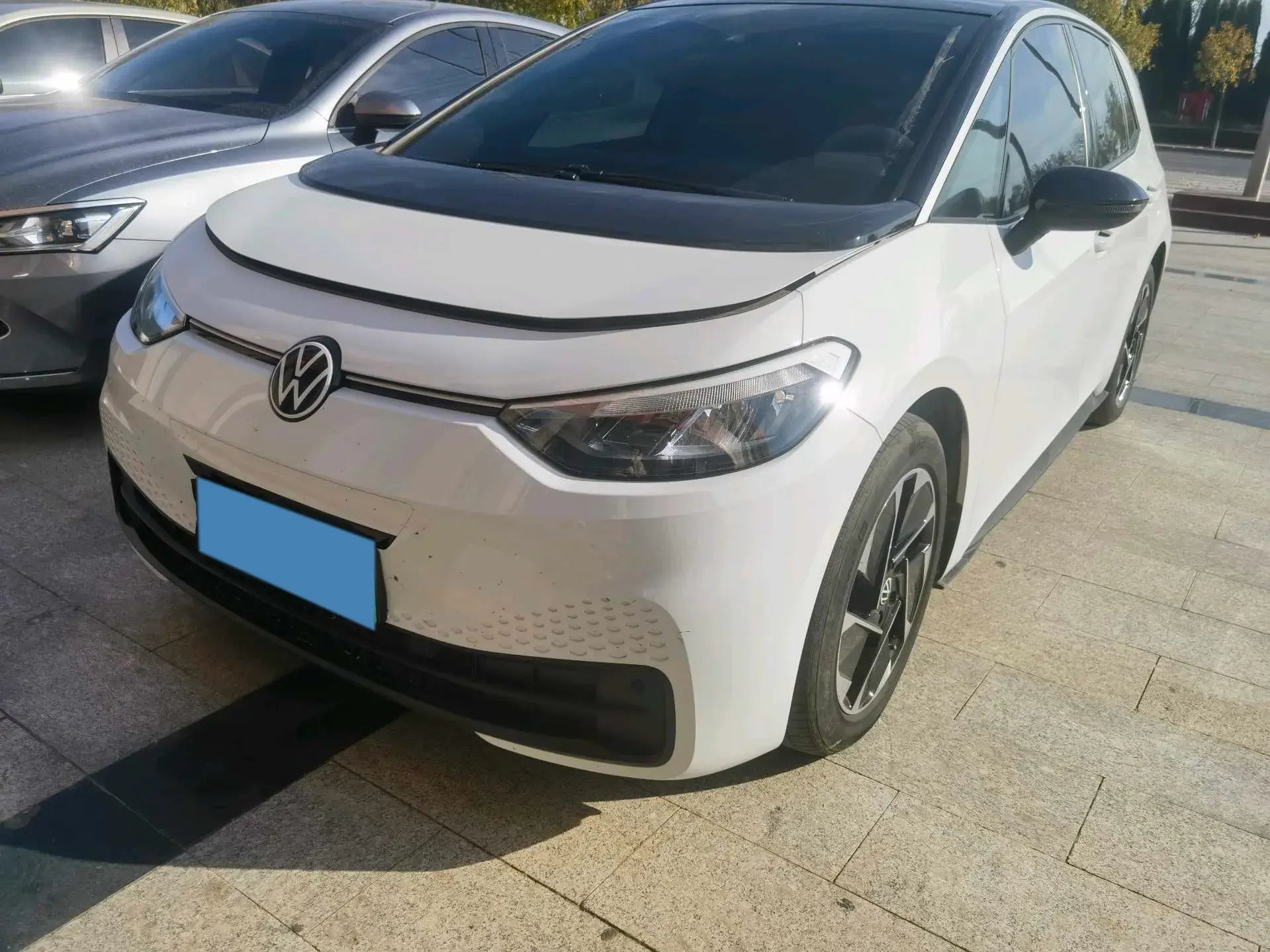 2025 VOLKSWAGEN ID.3 view 1