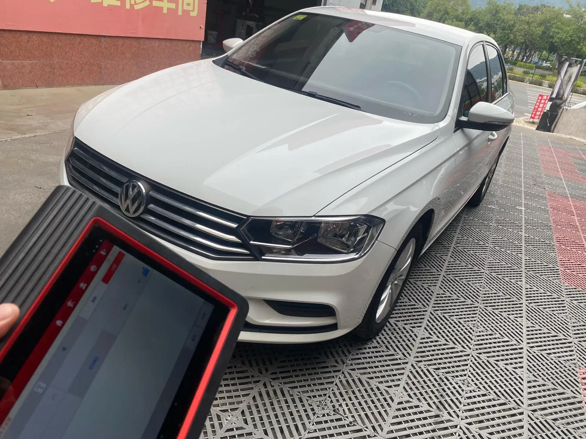 2019 VOLKSWAGEN BORA view 1