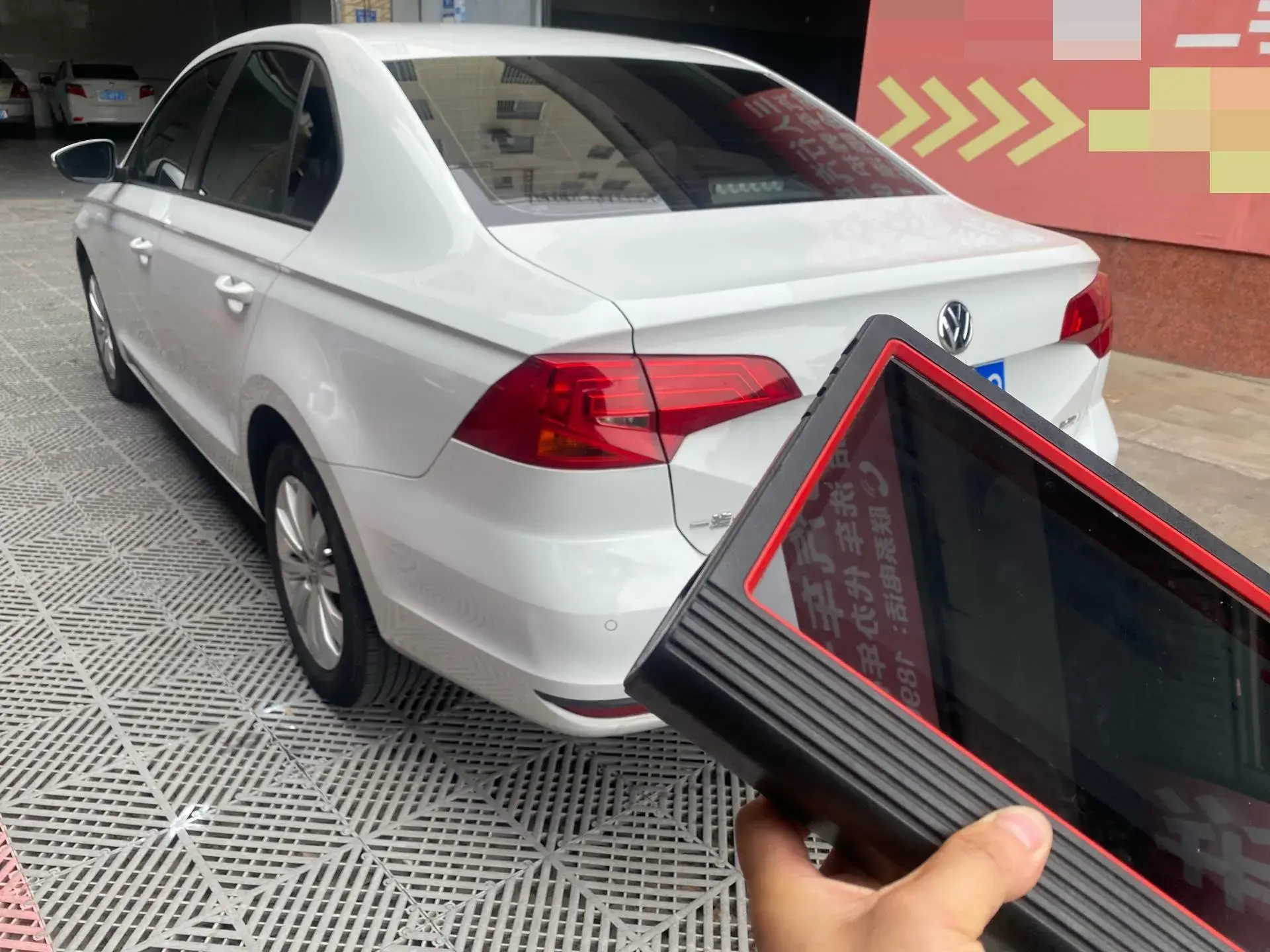 2019 VOLKSWAGEN BORA thumbnail 3