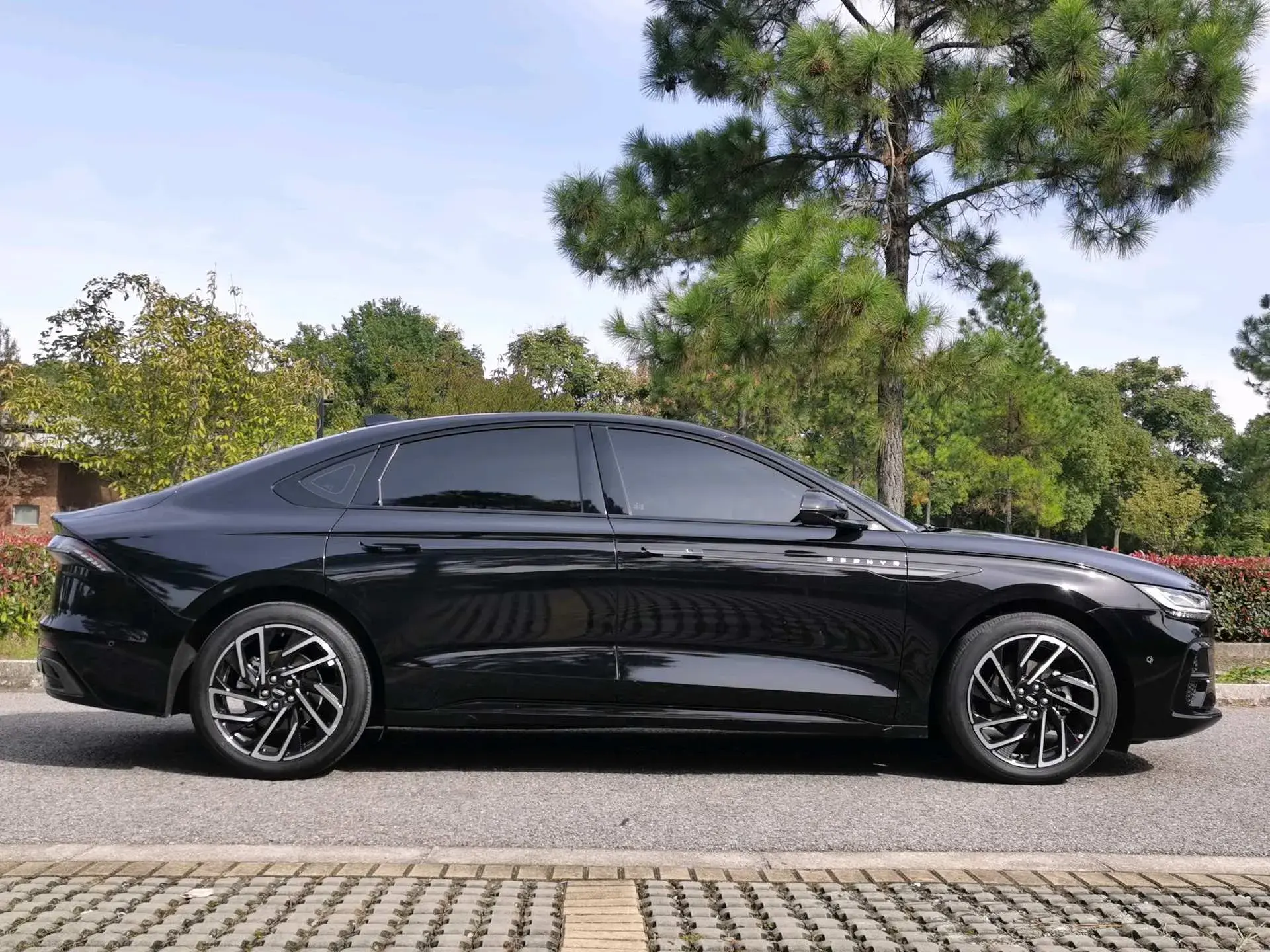 2022 LINCOLN Z thumbnail 2