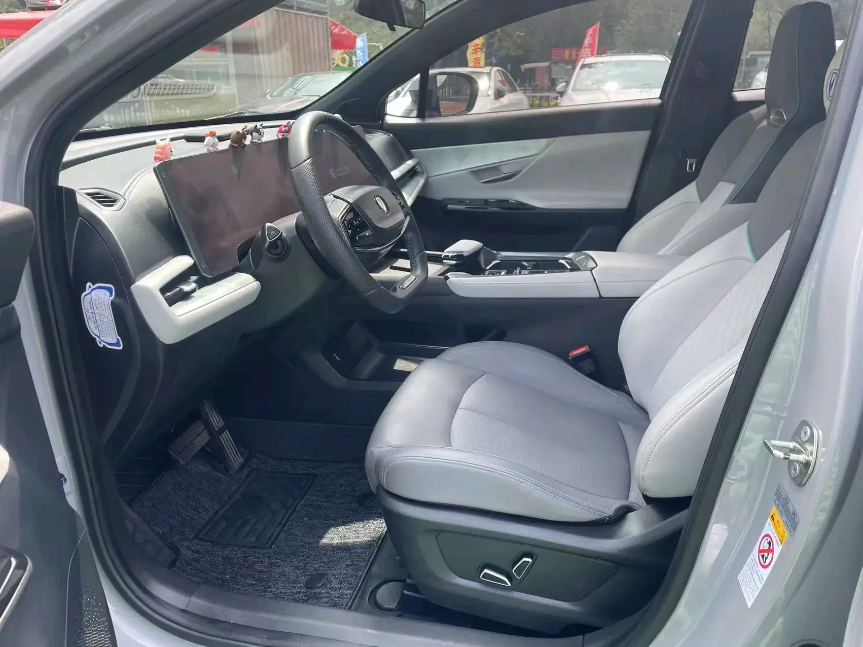 2023 CHANGAN UNI-T thumbnail 4