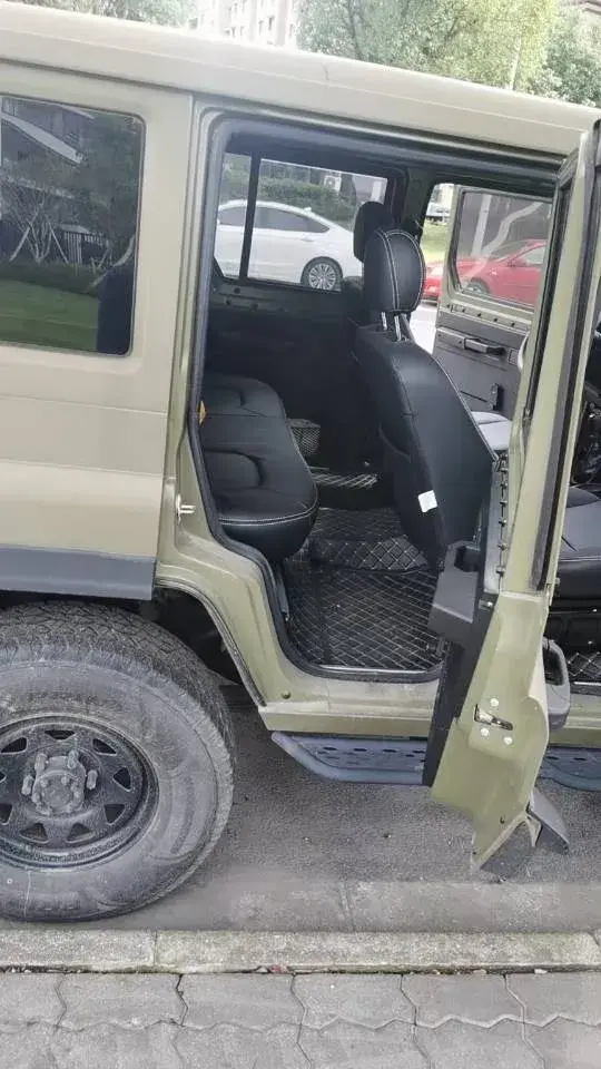 2023 BAW 212 thumbnail 4