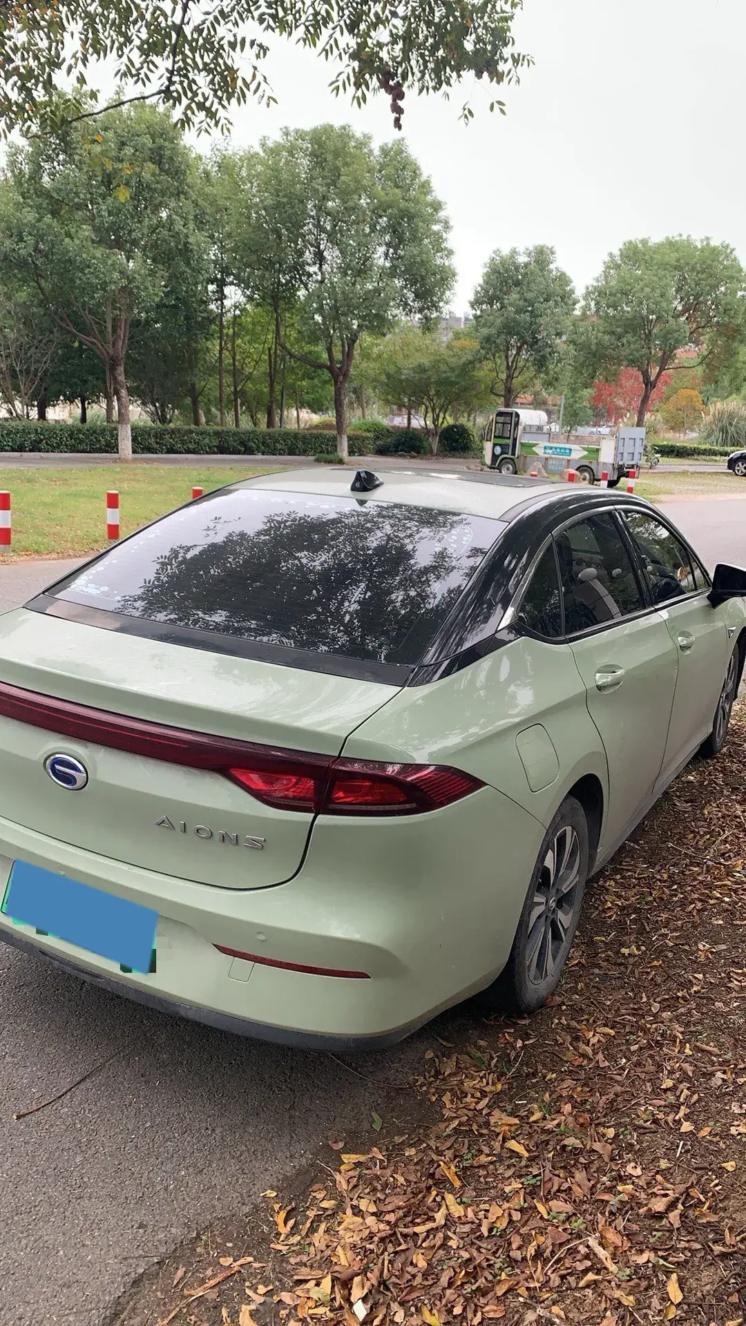 2019 AION S thumbnail 3