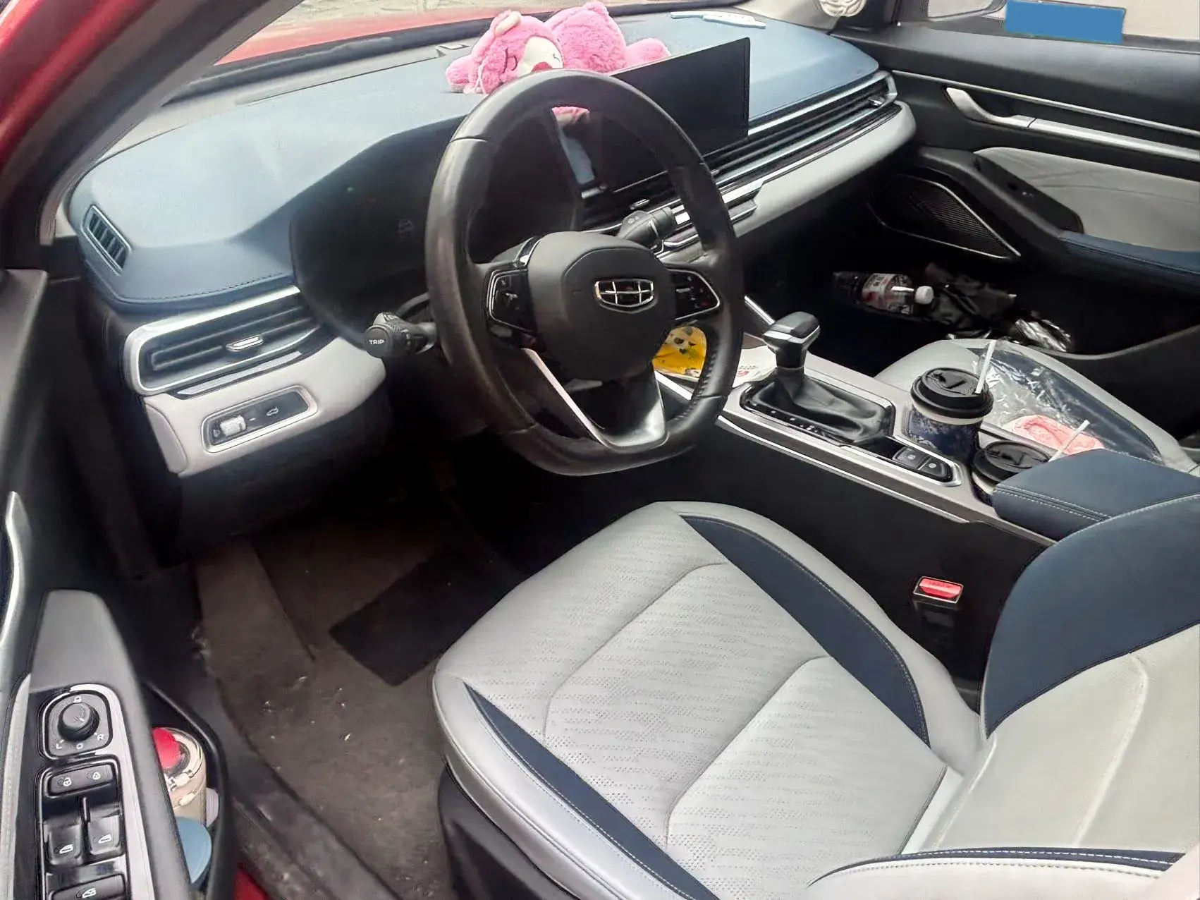 2022 GEELY EMGRAND thumbnail 3