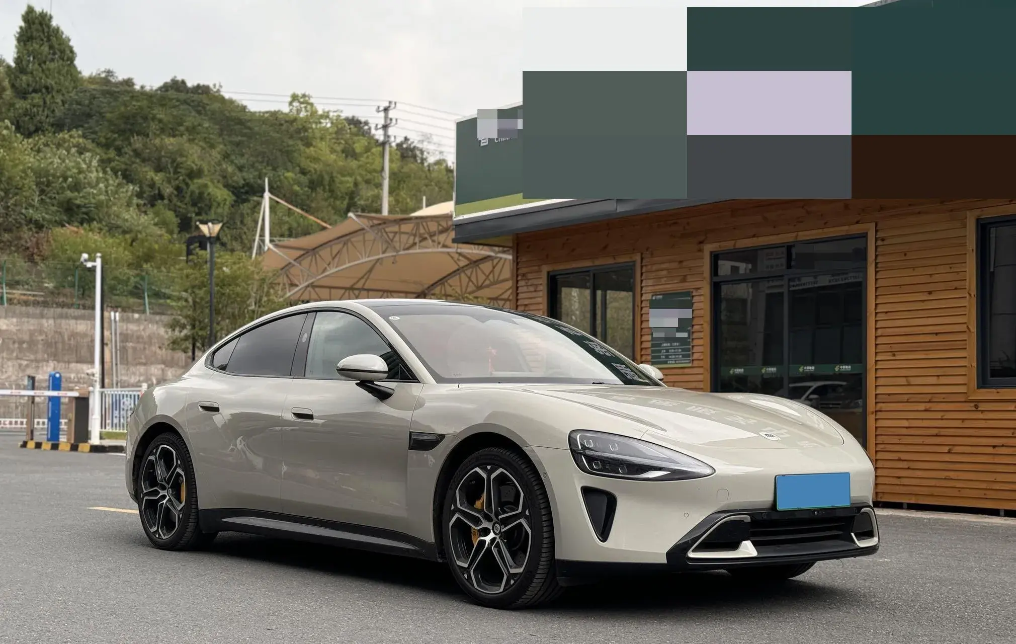 2024 MI SU7 thumbnail 3