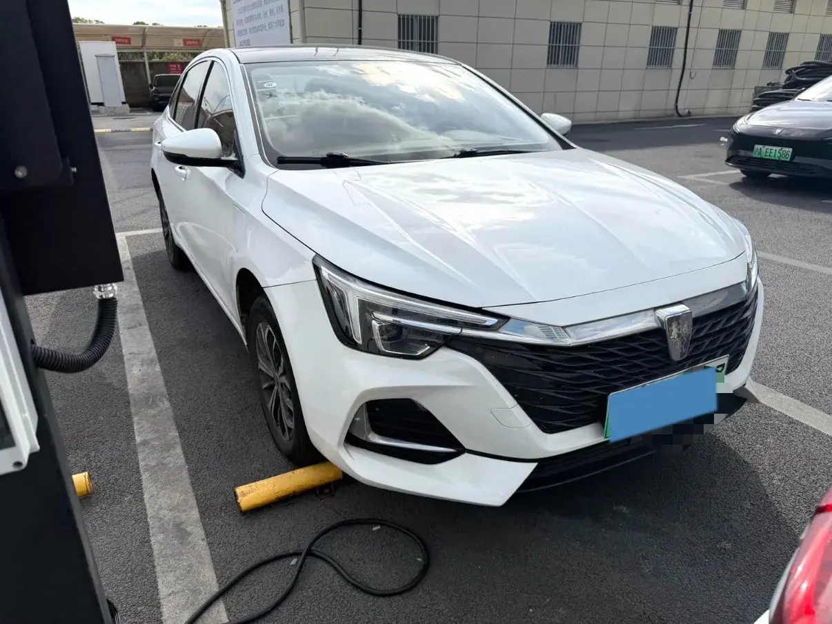 2022 ROEWE I6 thumbnail 3