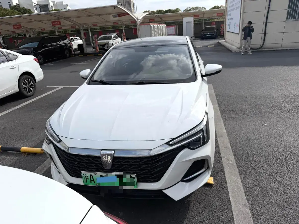 2022 ROEWE I6 thumbnail 2
