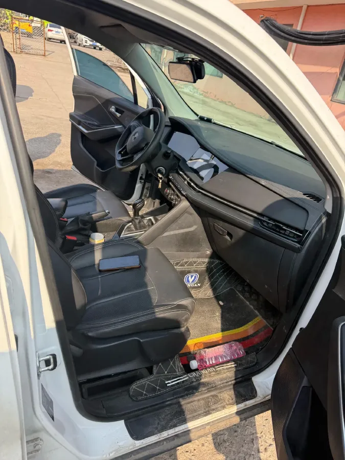 2021 ChangAn CS15 1.5L 107HP L4 5MT,autocango,china used car exporter,china ev exporter,chinese used car exporter,chinese used ev exporter