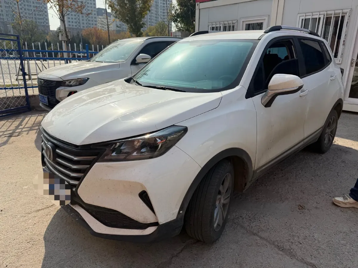 2021 ChangAn CS15 1.5L 107HP L4 5MT,autocango,china used car exporter,china ev exporter,chinese used car exporter,chinese used ev exporter
