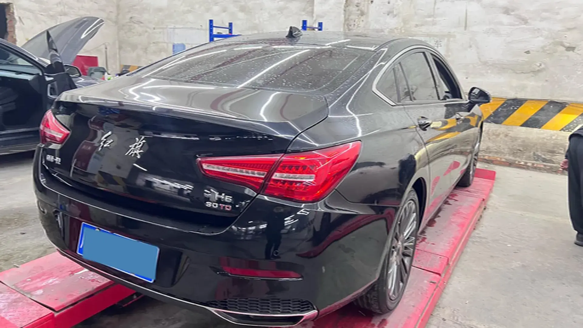 2020 HONGQI H5 thumbnail 3