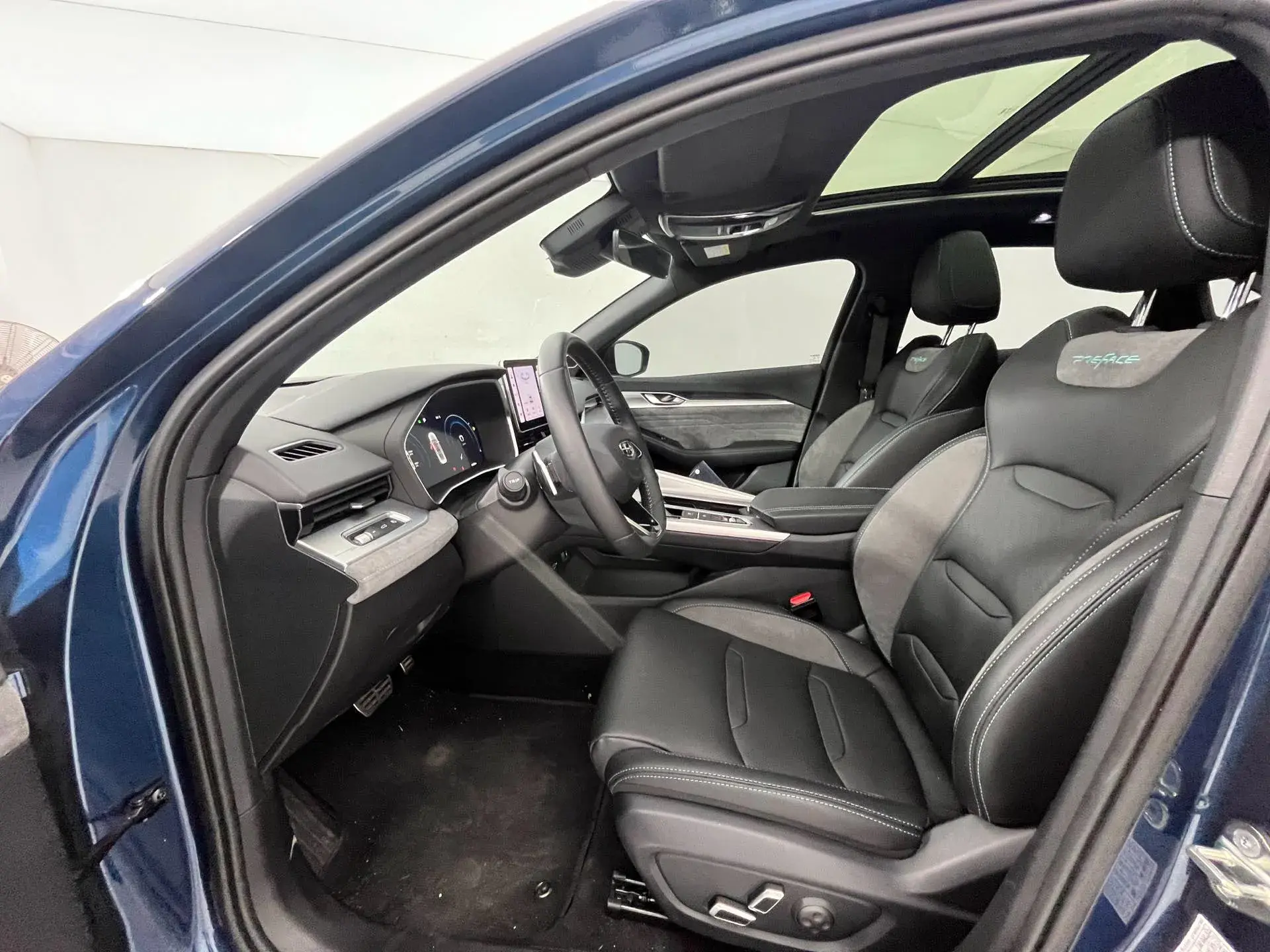 2023 GEELY PREFACE thumbnail 4