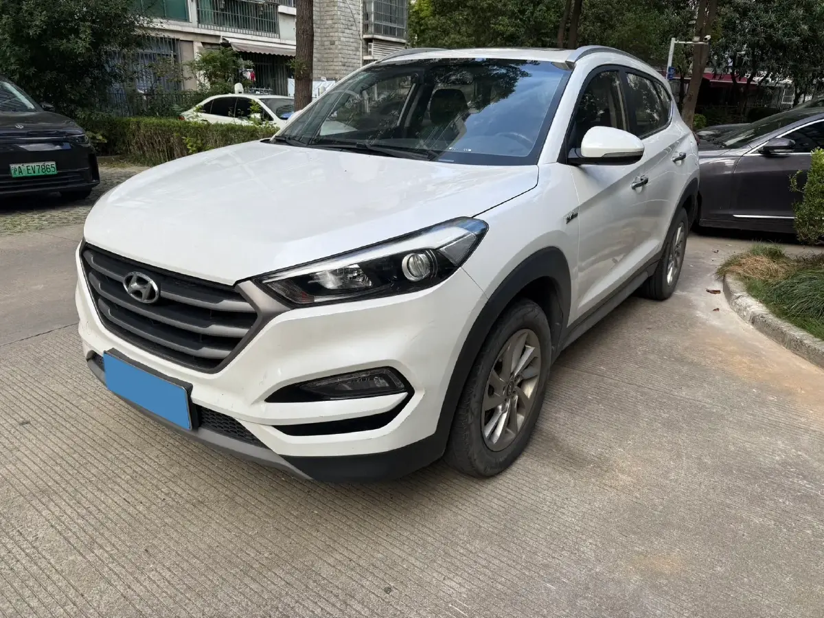 2015 Hyundai Tucson 1.6T 177HP L4 7DCT 2015 Hyundai Tucson 1.6T 177HP L4 7DCT