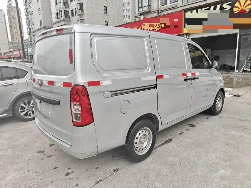 2018 WULING RONGGUANG thumbnail 3