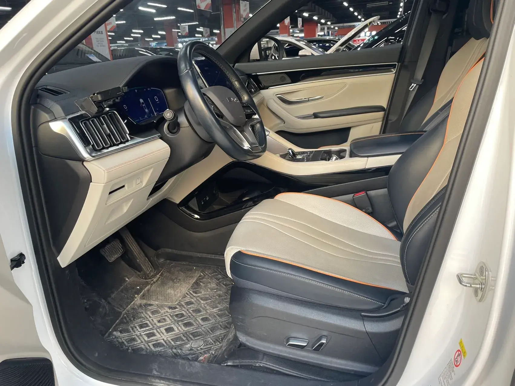 2023 BYD SONG thumbnail 4