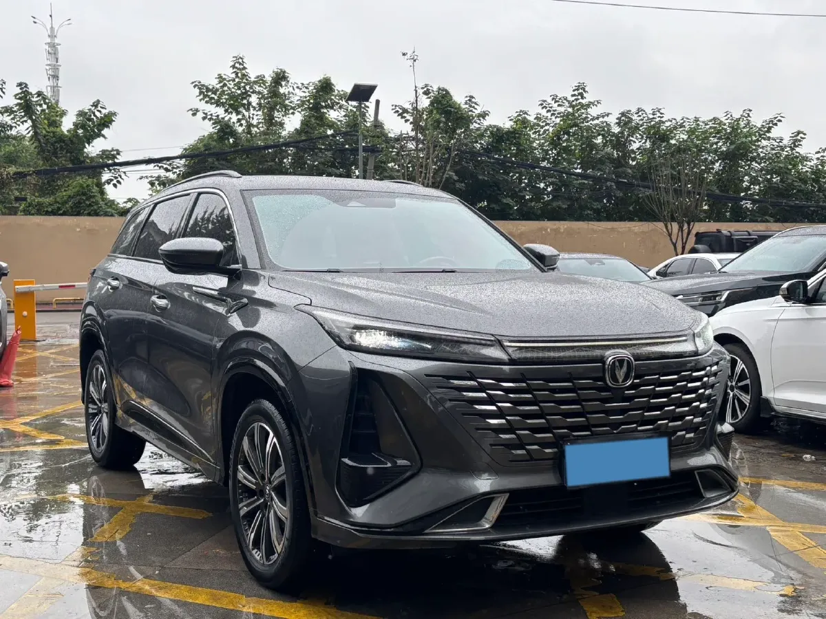 2023 ChangAn CS75 Plus iDD 1.5T 170HP L4 6TCT PHEV 28.39KWH,autocango,china used car exporter,china ev exporter,chinese used car exporter,chinese used ev exporter