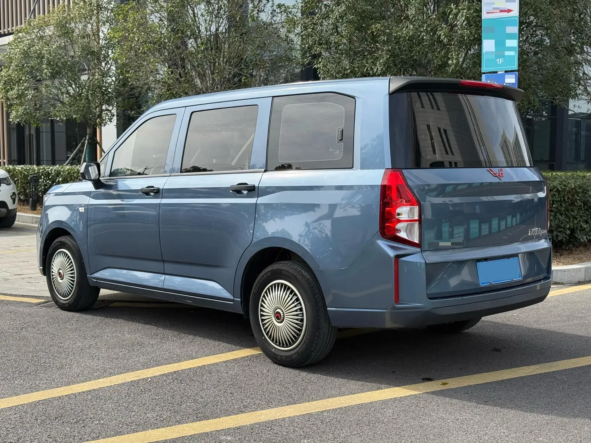 2020 WULING HONGGUANG thumbnail 2