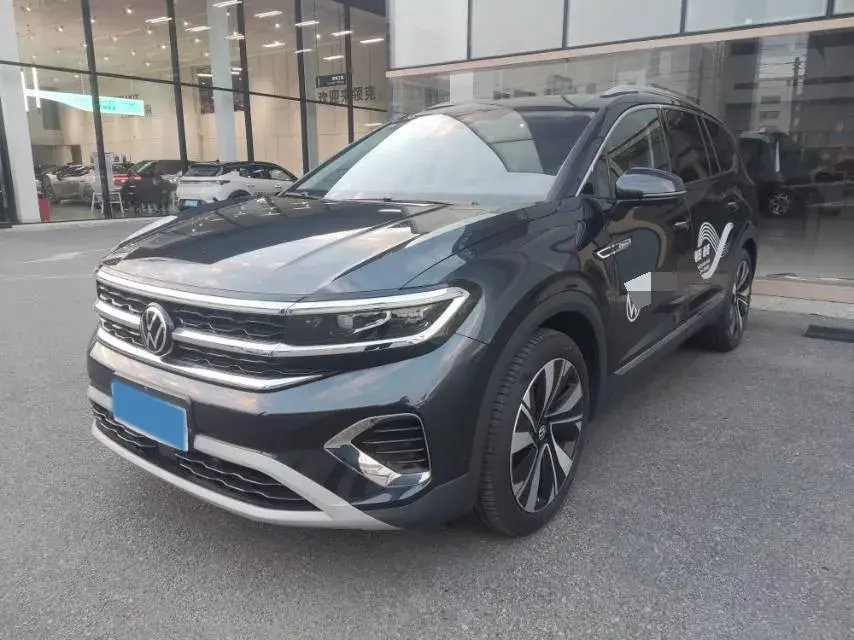 2022 VOLKSWAGEN TALAGON view 1