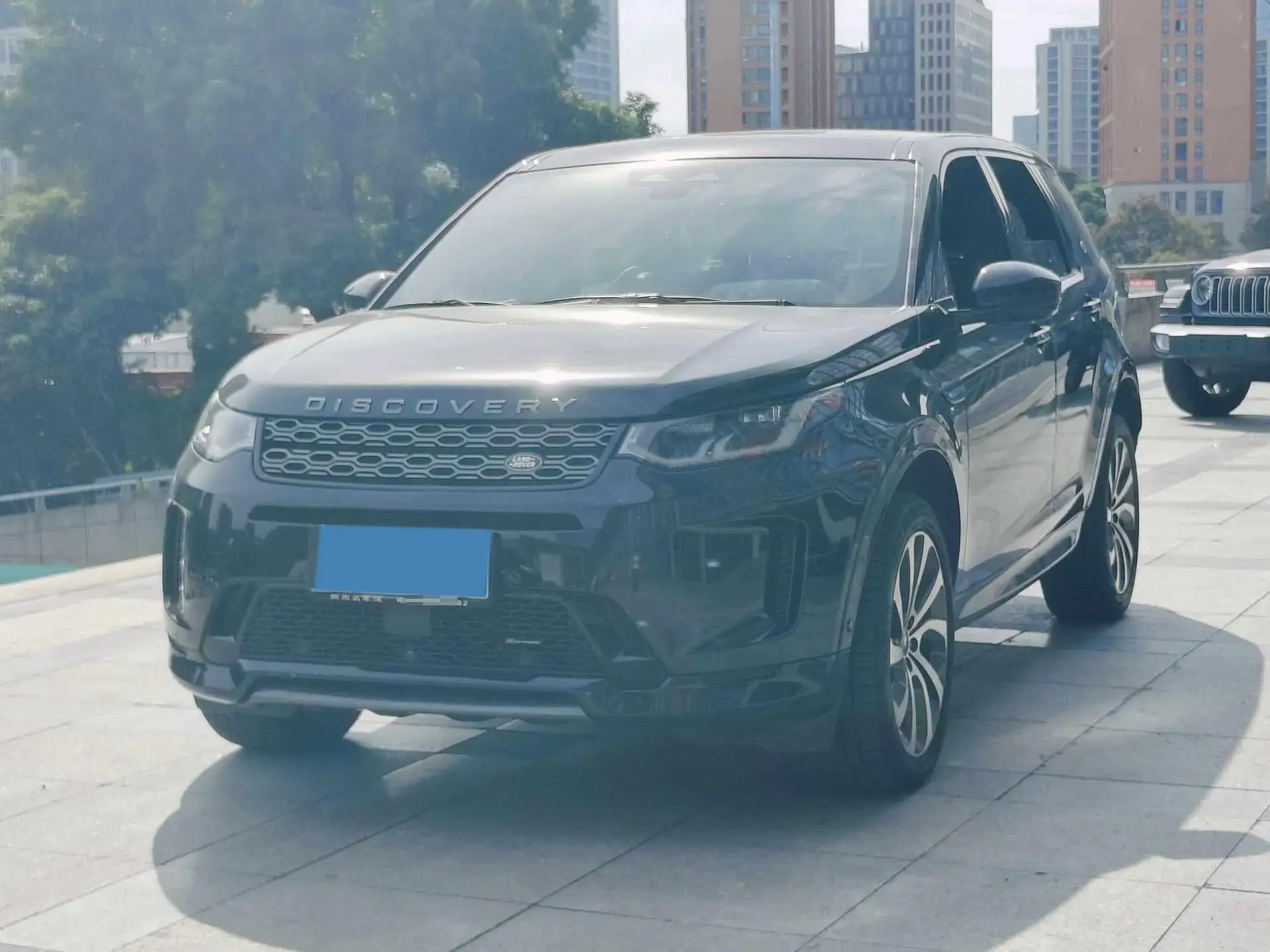2020 LAND ROVER view 1