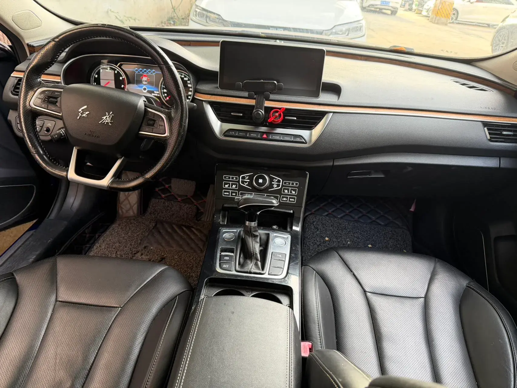 2018 HONGQI H5 thumbnail 4