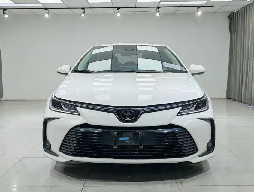 2021 TOYOTA COROLLA thumbnail 2