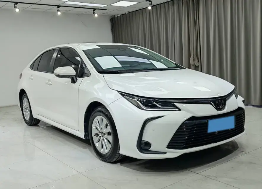 2021 TOYOTA COROLLA thumbnail 3