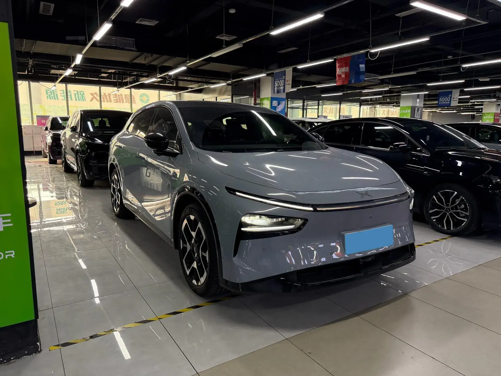 2025 XPENG G7 thumbnail 3