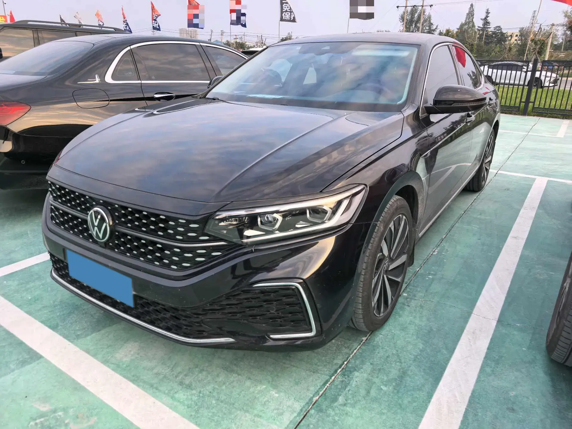2022 VOLKSWAGEN PASSAT view 1