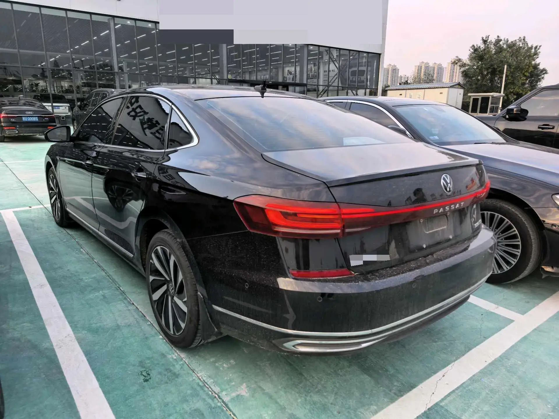 2022 VOLKSWAGEN PASSAT thumbnail 4