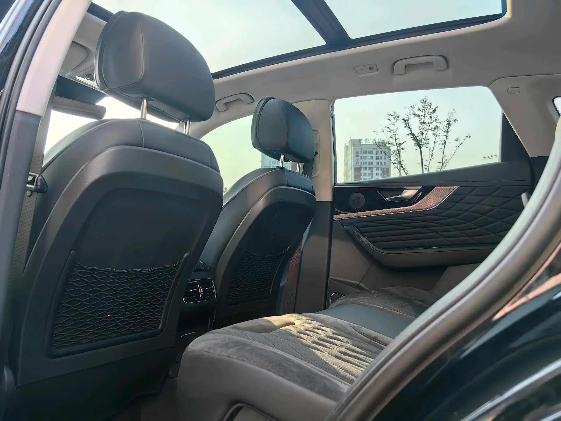 2022 HONGQI HS5 thumbnail 4