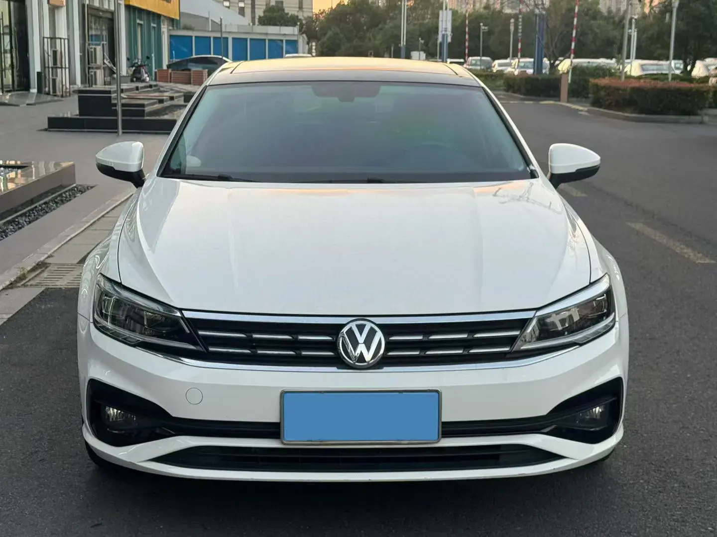 2019 VOLKSWAGEN LAMANDO thumbnail 2