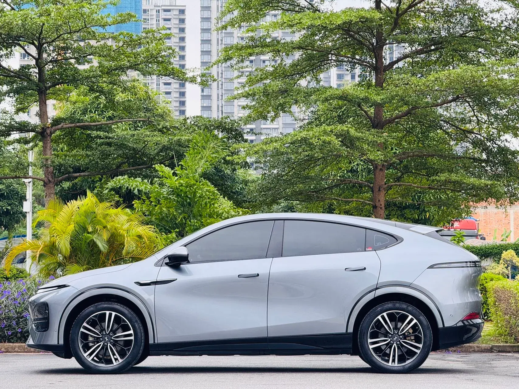 2023 XPENG G6 thumbnail 3