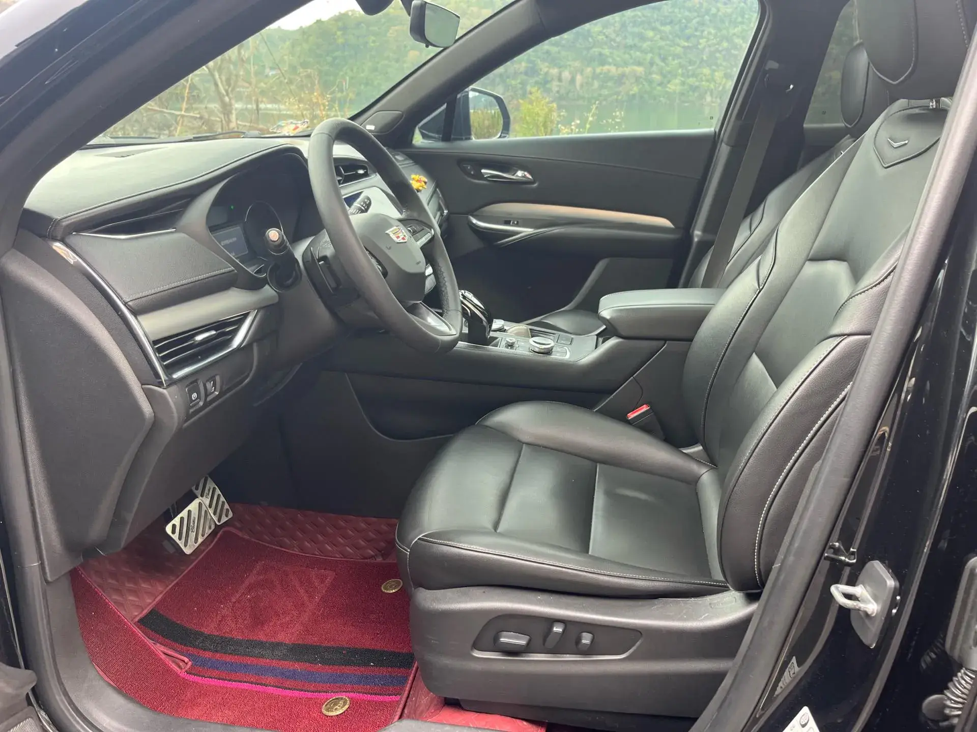 2020 CADILLAC XT4 thumbnail 4