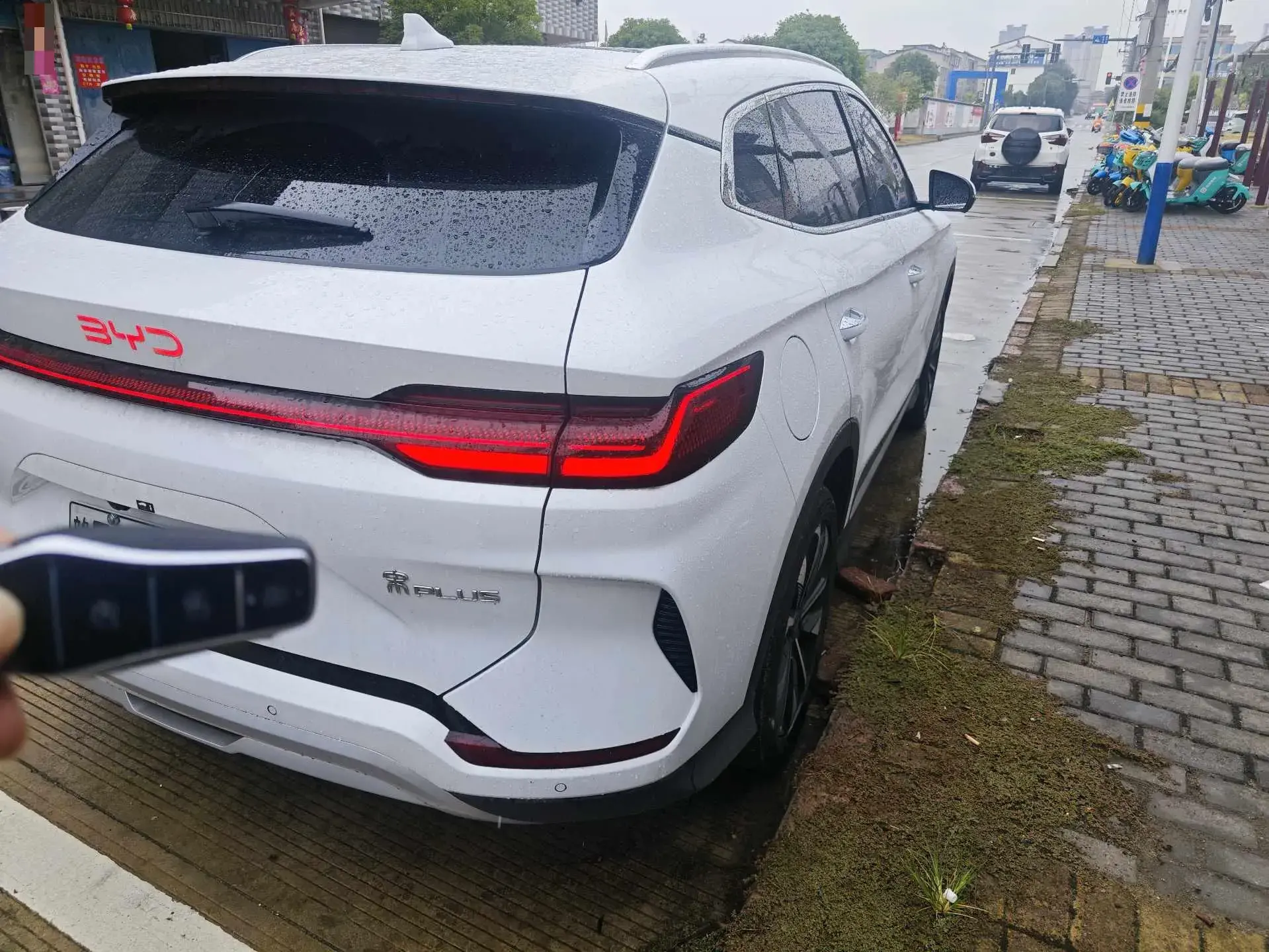 2024 BYD SONG thumbnail 2