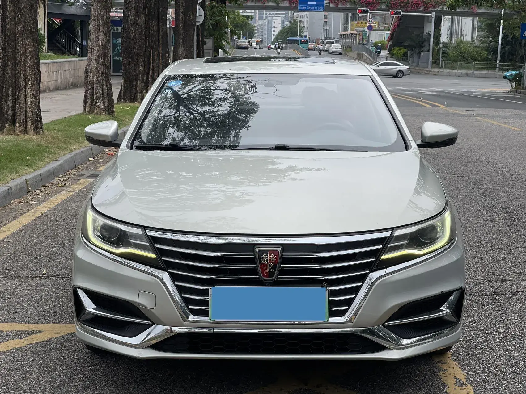 2017 ROEWE I6 thumbnail 2