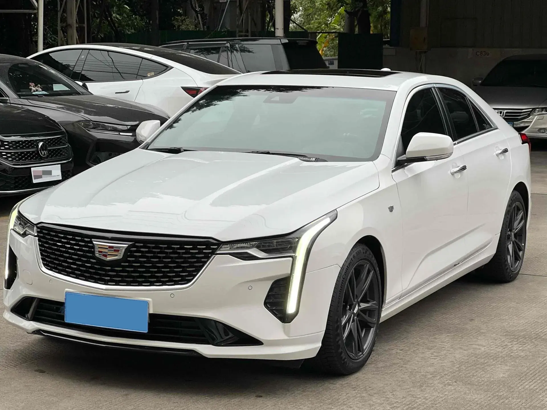 2021 CADILLAC CT4 view 1