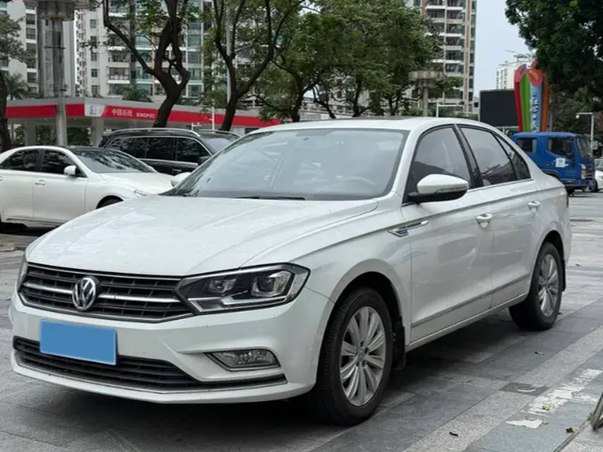2018 VOLKSWAGEN BORA view 1