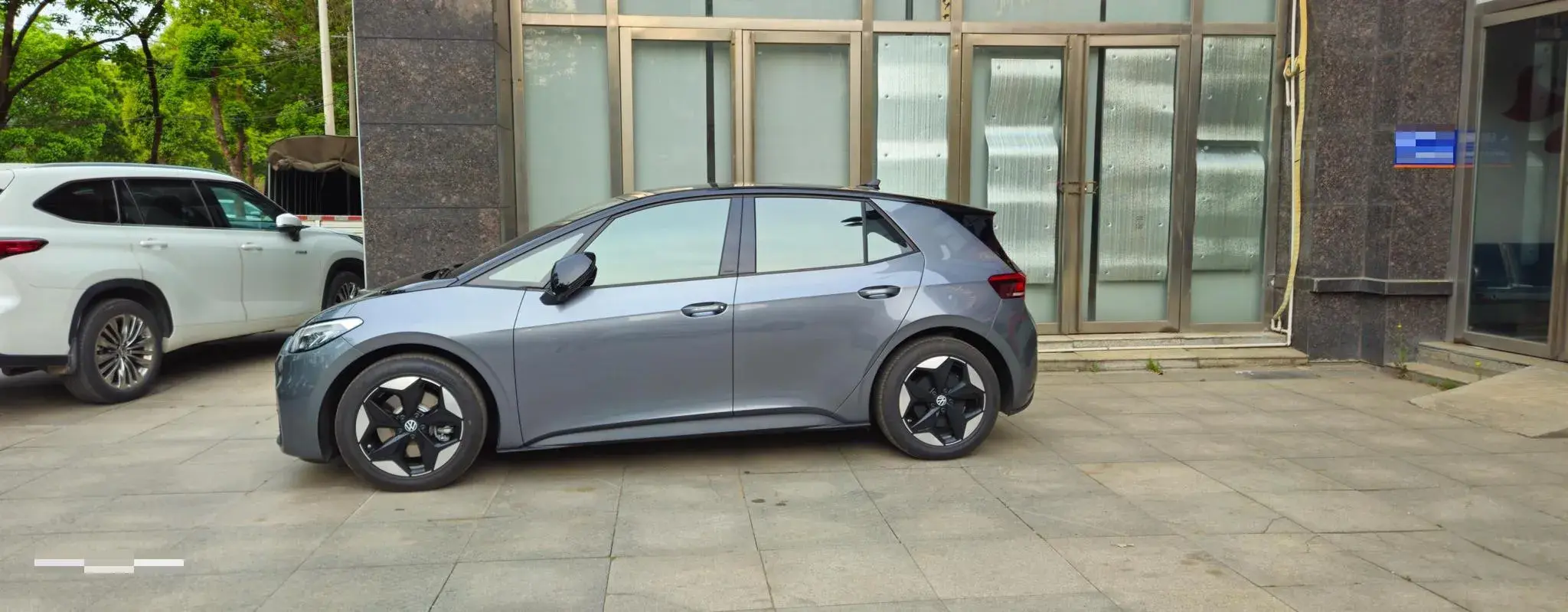 2025 VOLKSWAGEN ID.3 thumbnail 2