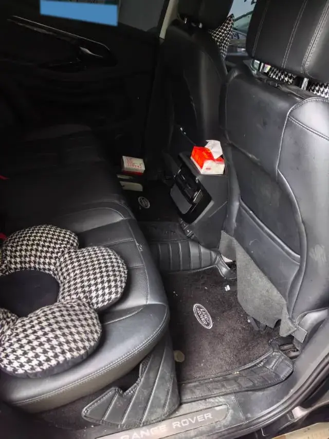 2021 LAND ROVER thumbnail 3