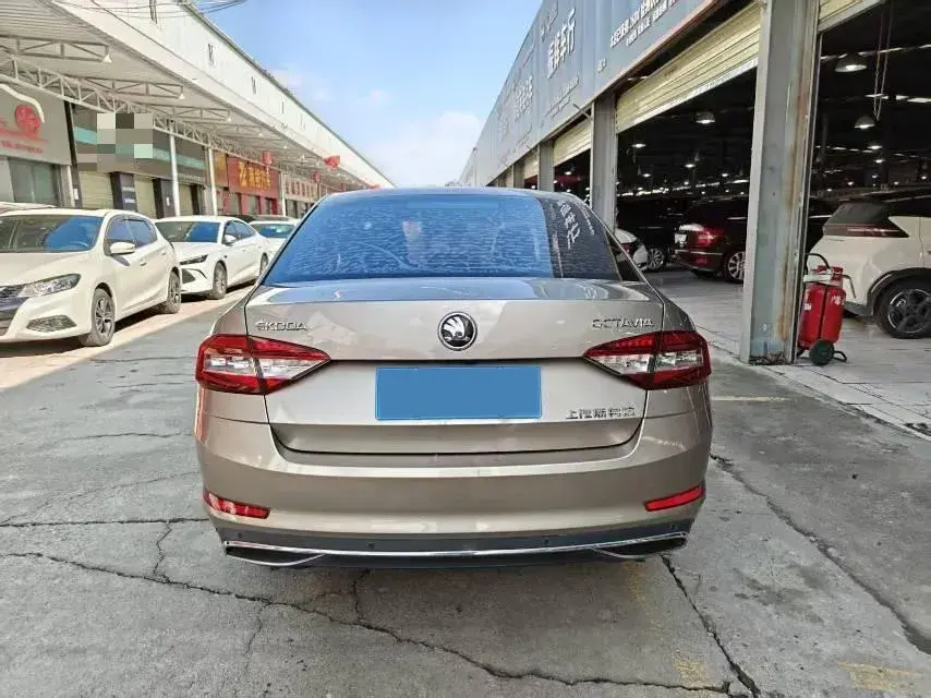 2018 SKODA OCTAVIA thumbnail 4