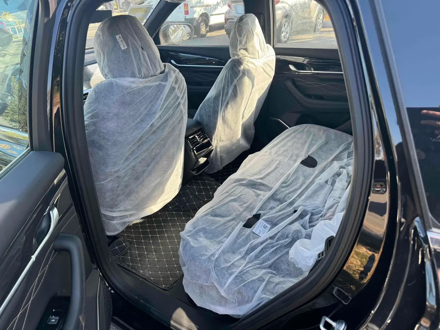 2024 GEELY MONJARO thumbnail 3